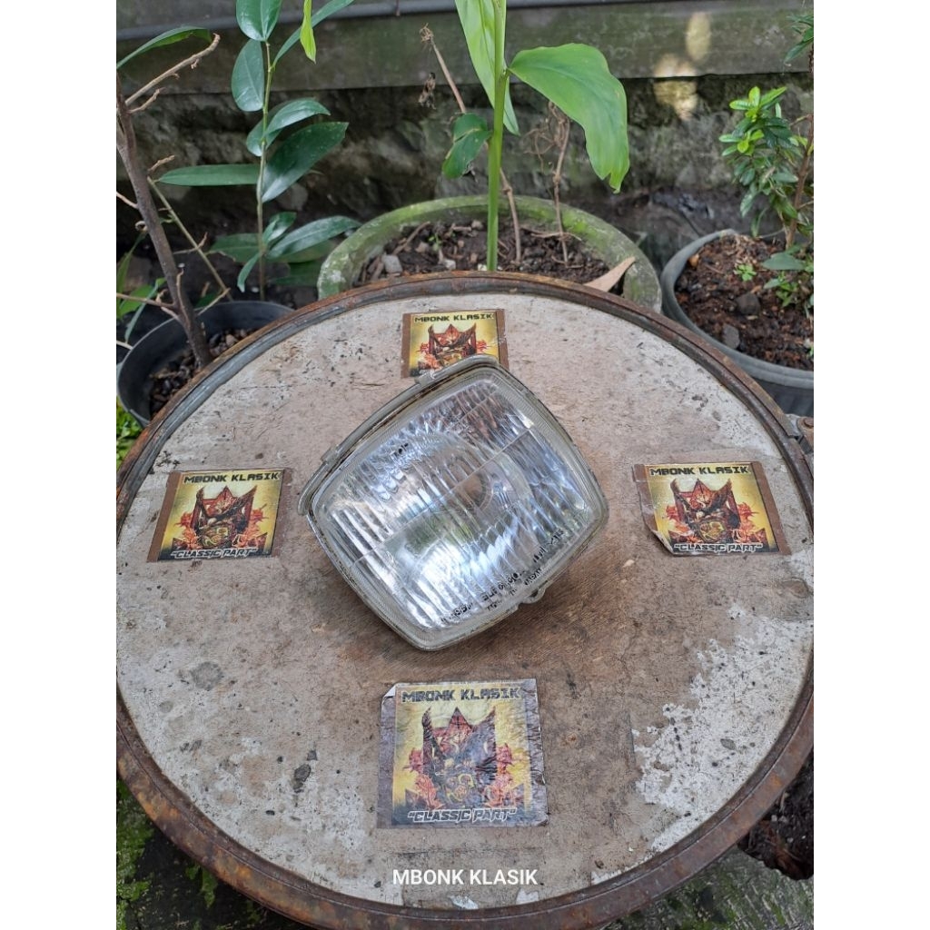 reflektor lampu depan v80 ORIGINAL reflektor lampu depan yamaha v80 reflektor v80 lampu yamaha v80 h