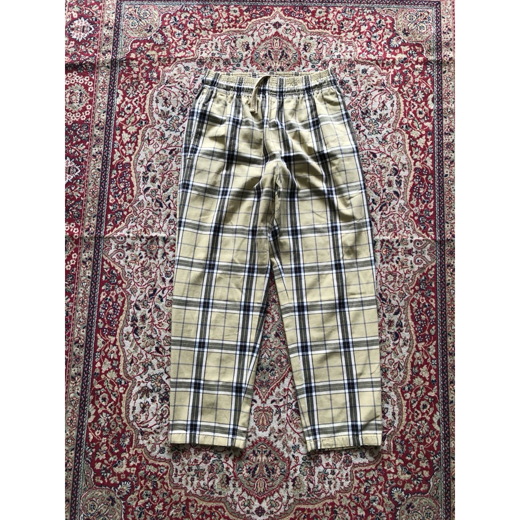 Celana Gu tartan relaxed pants Gu japan streetwear Hi323