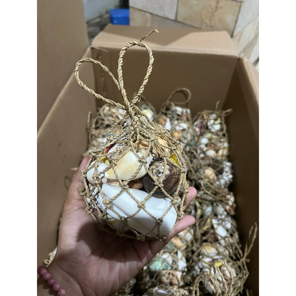 Kerajinan kerang laut/ hiasan dinding/basketball