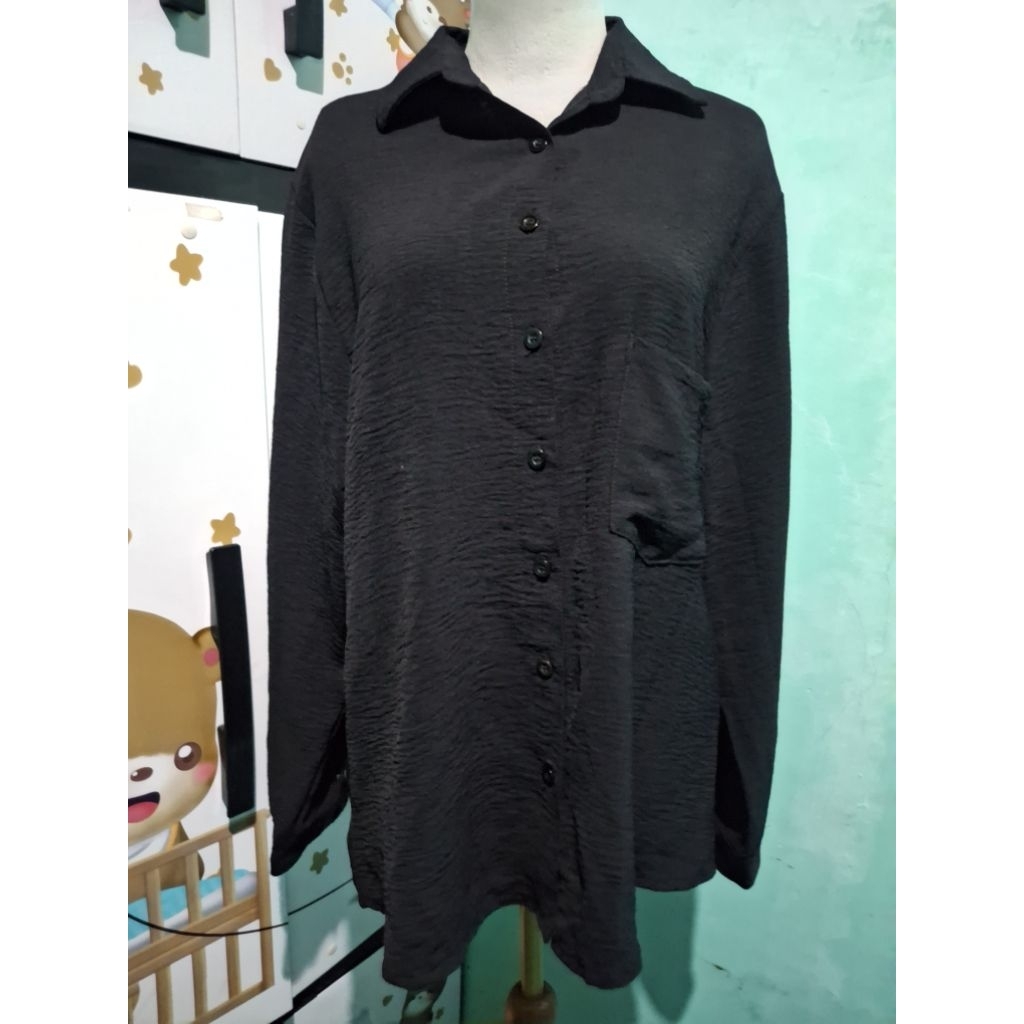 Preloved Kemeja Hitam