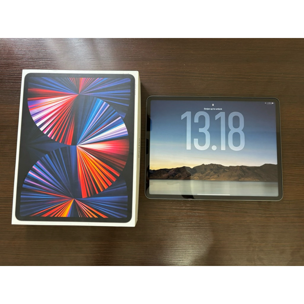 SALE Ipad Pro M1 12.9 + Magic Keyboard NETT