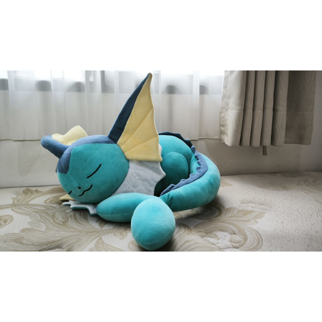 Boneka Pokemon Vaporeon Pokemon Center
