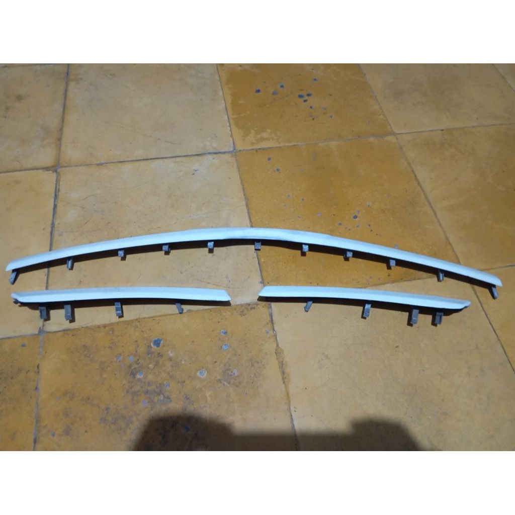 tail gate bemper yaris 2008
