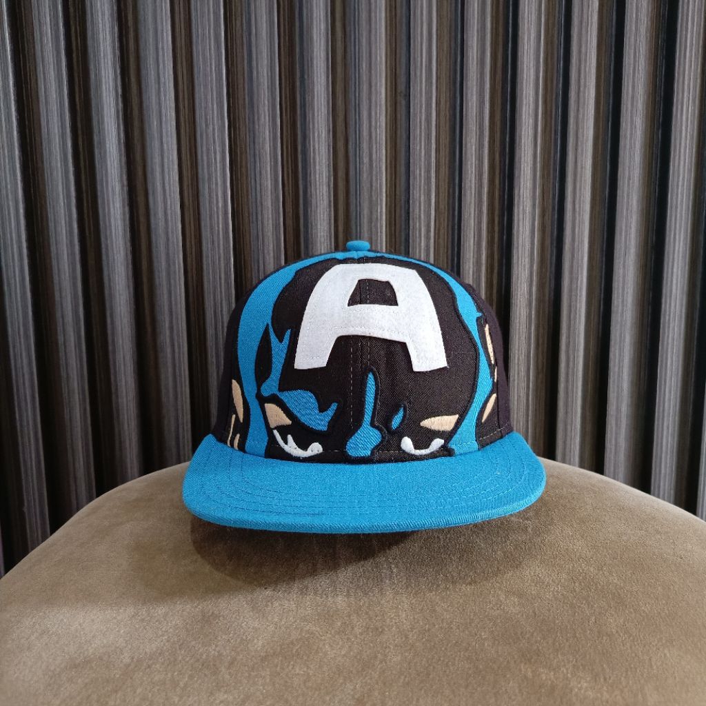 Topi Snapback Marvel Comics Captain America Big Logo Blockhead