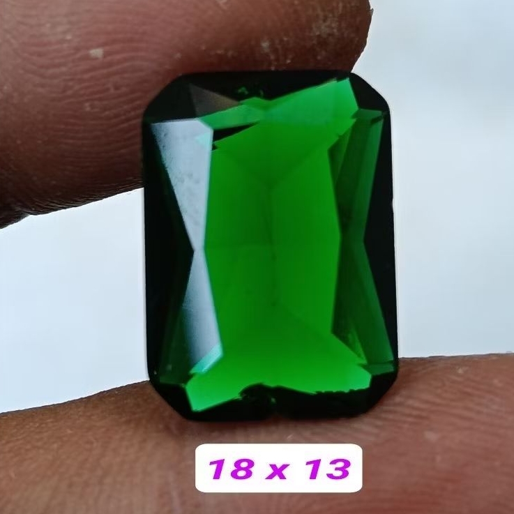Batu Akik Hijau Zambrud Cutting Kotak 18 x 13 mm