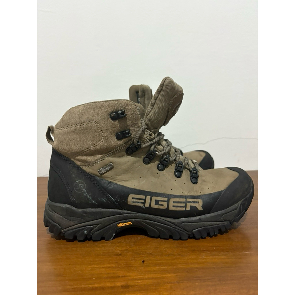 eiger plum 2.0 second + SB Meikha