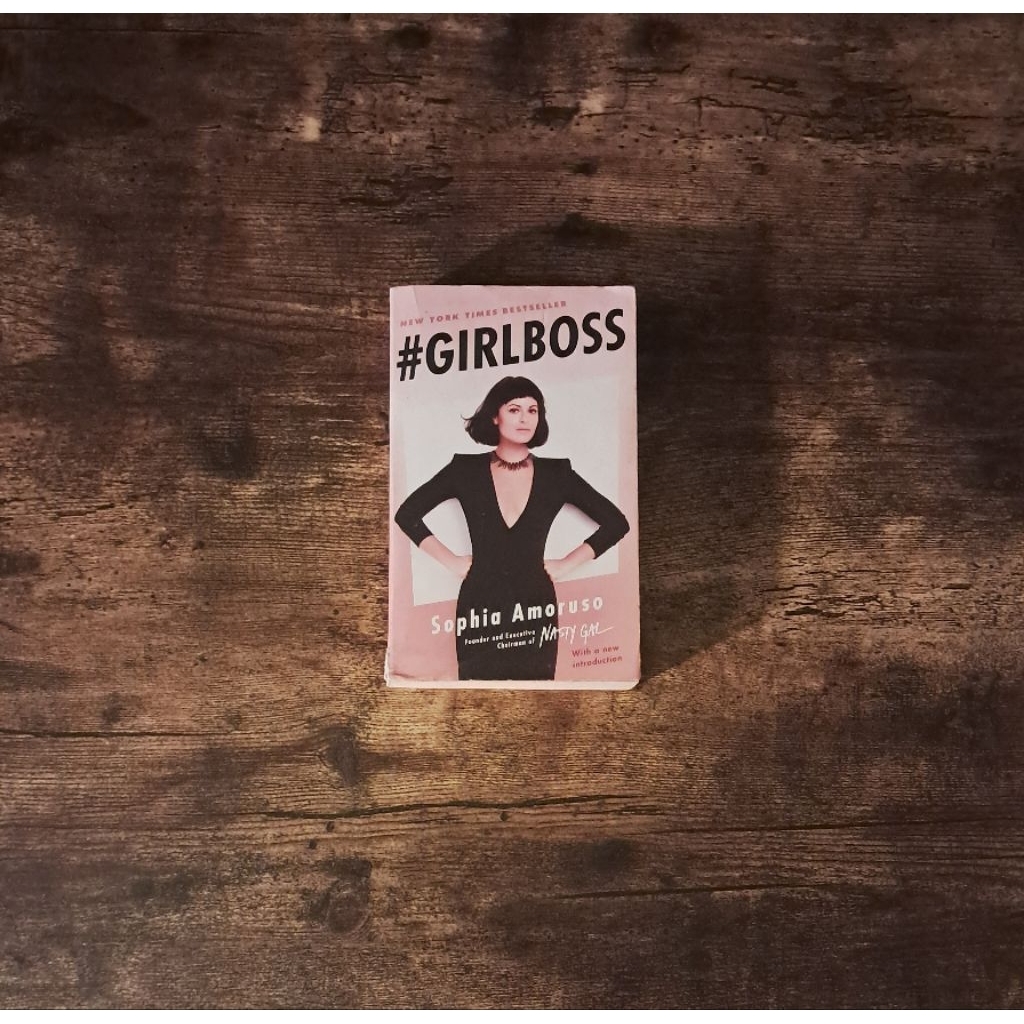 #GIRLBOSS - SOPHIA AMORUSO