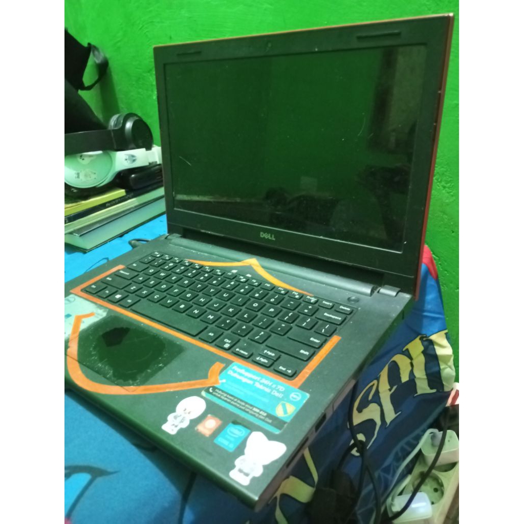 Laptop Dell Inspiron 14 second core i3