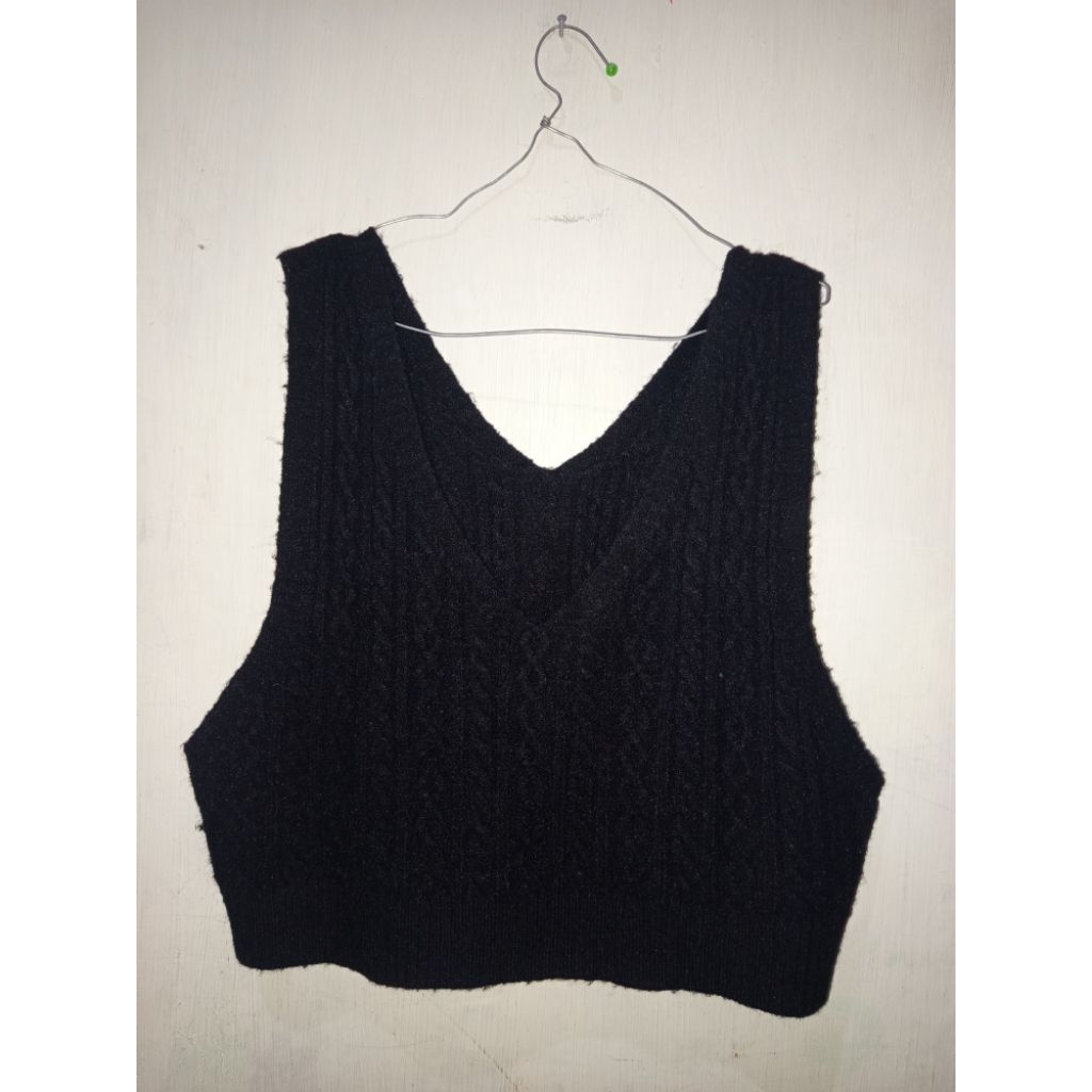 preloved vest hitam