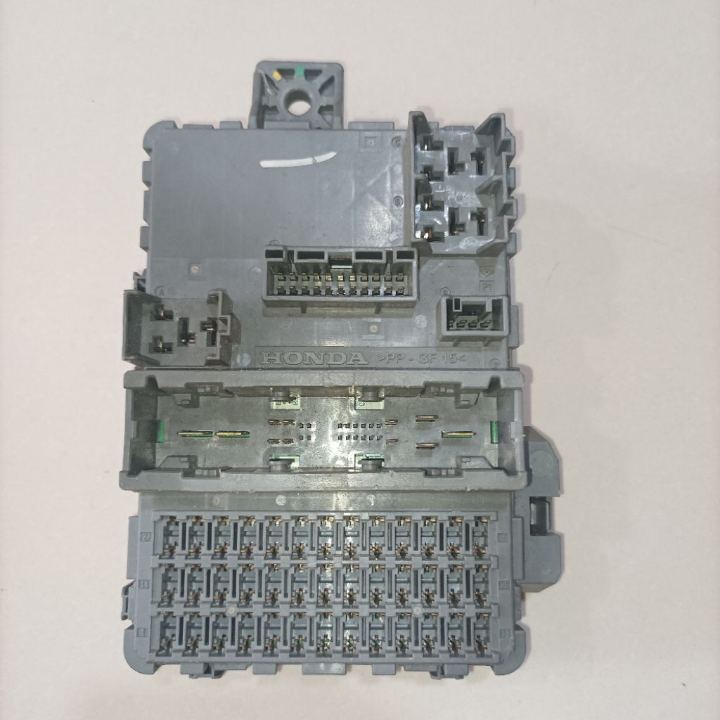 SFUSE BOX FUSEBOX BOX SEKRING CRV TURBO 38200-TMCQ211 LV ORIGINAL