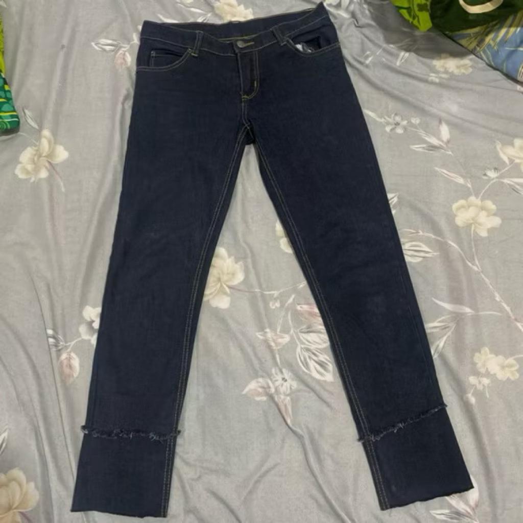 Preloved Celana Jeans Rawis
