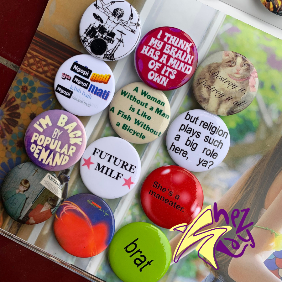 SALE DISKON READY STOCK RANDOM PIN BUTTON 44mm | movie niche aksesoris bold meme baddie