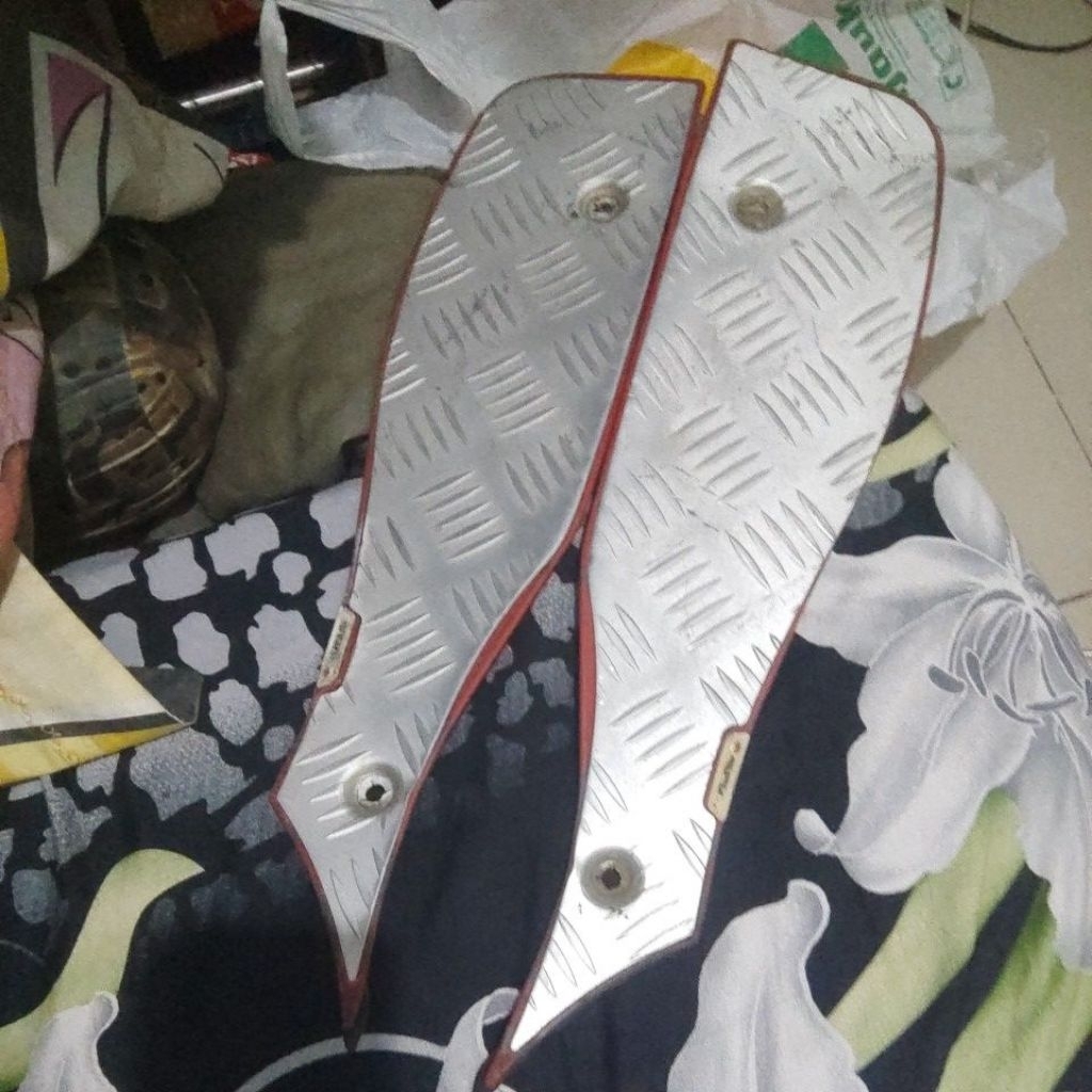 SGA skywave plat bordes pijakan kaki