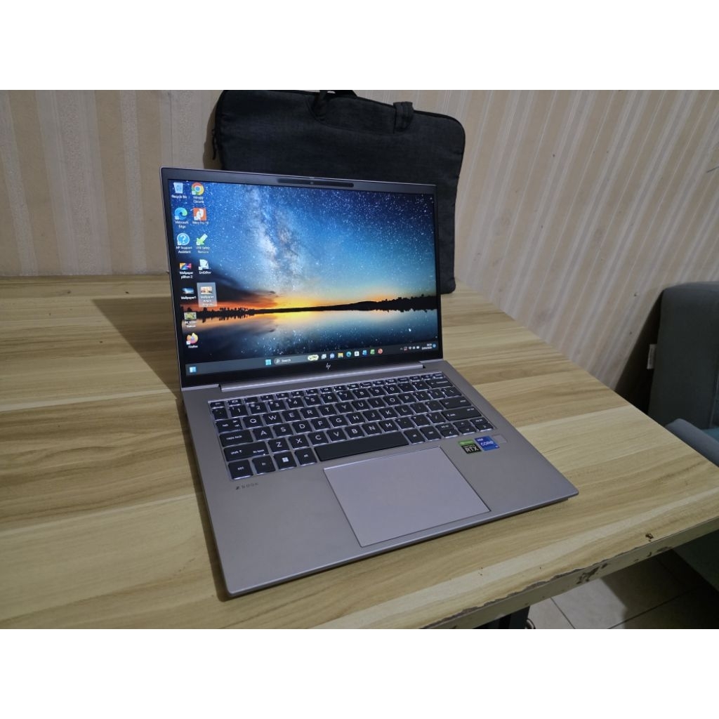 Laptop Hp Zbook Firefly i7 ram 32gb ssd 1 TB Nvidia RTX Garansi