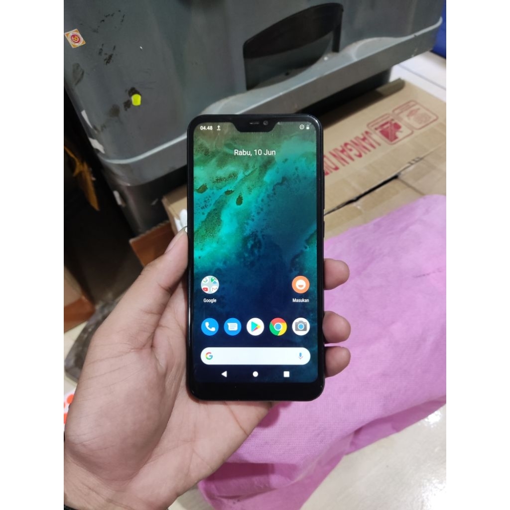 XIAOMI REDMI MI A2 LITE 3/32 GB MINUS LAYAR SHADOW KUNING SAMAR PAS PINGGIRANNYA DUAL SIM 4G LTE SEC