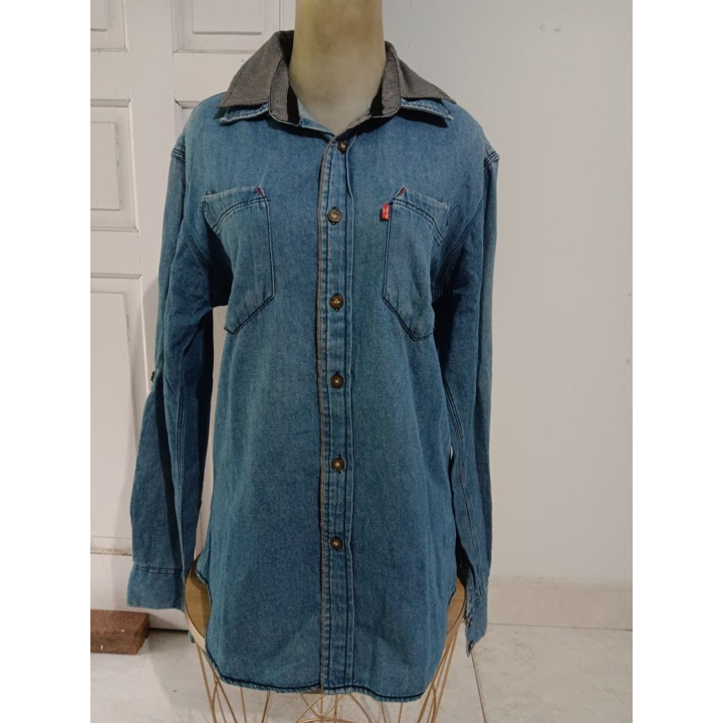 Prelove kemeja wanita by Levis