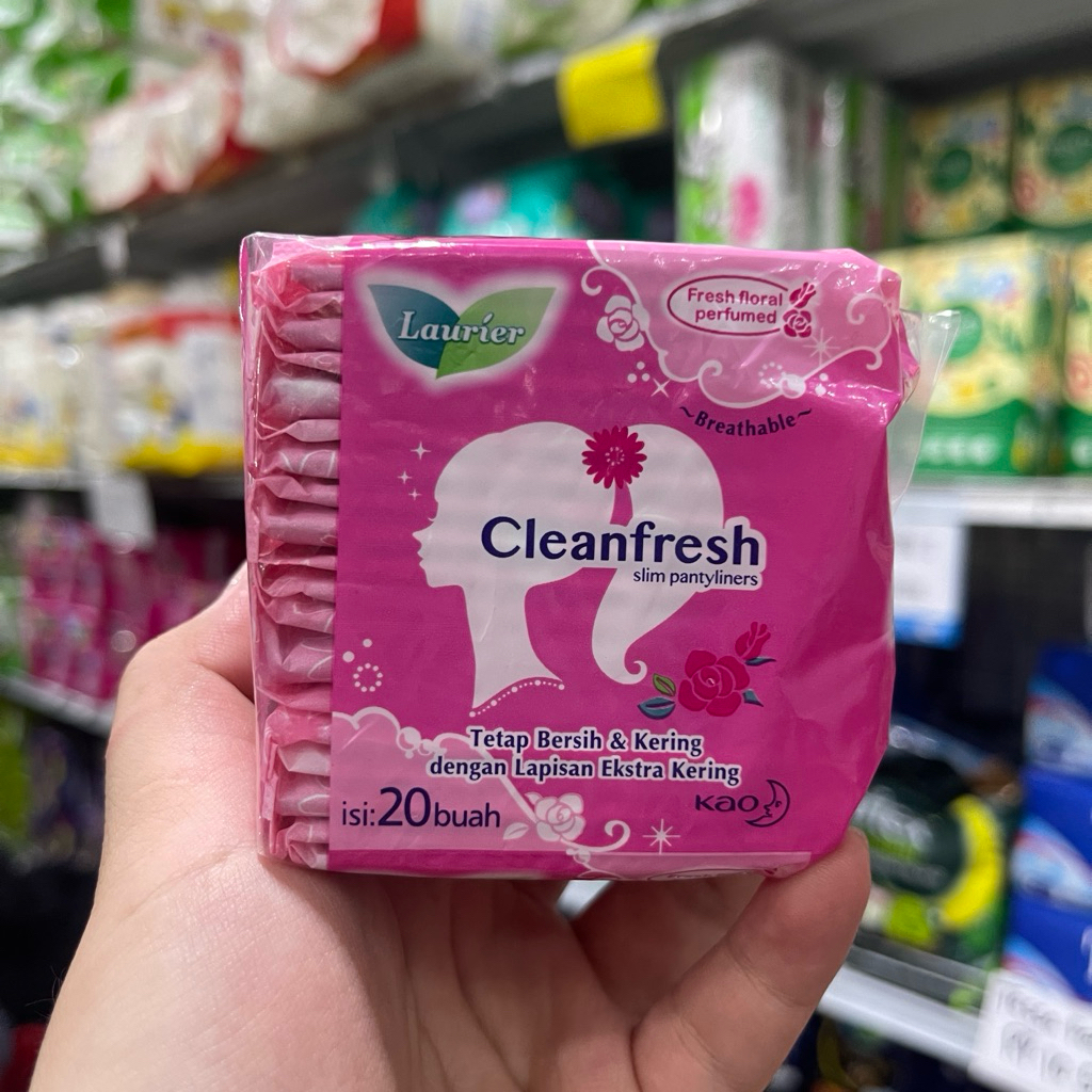 LAURIER CLEANFRESH PANTYLINERS SLIM / pentiliner pentilainer pembalut softex