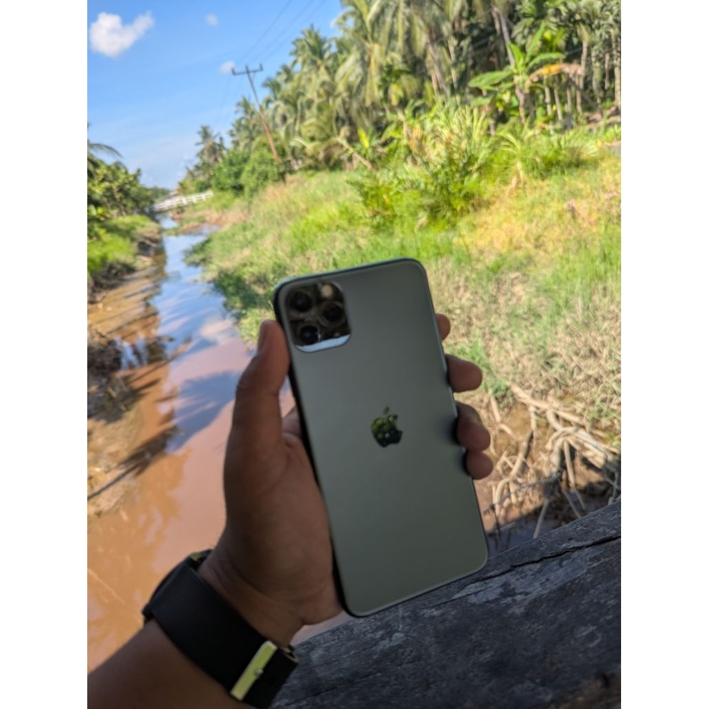iphone 11 pro max 64 GB inter