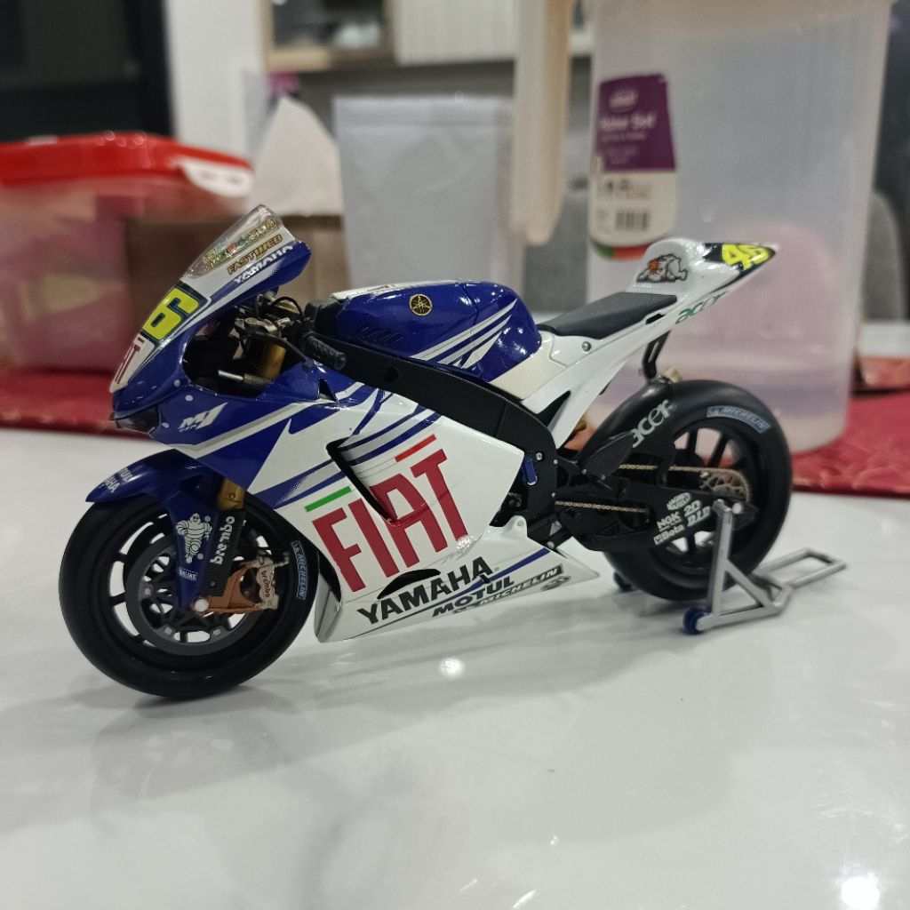 Minichamps Valentino Rossi 1:12 2007