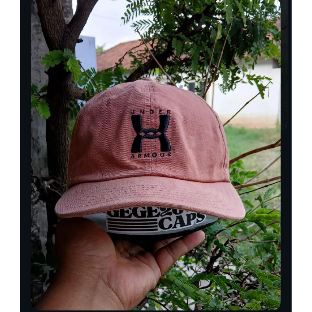 Topi Under armour