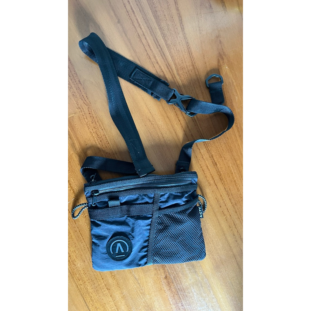 SLING BAG BLOODS ACTV HITAM