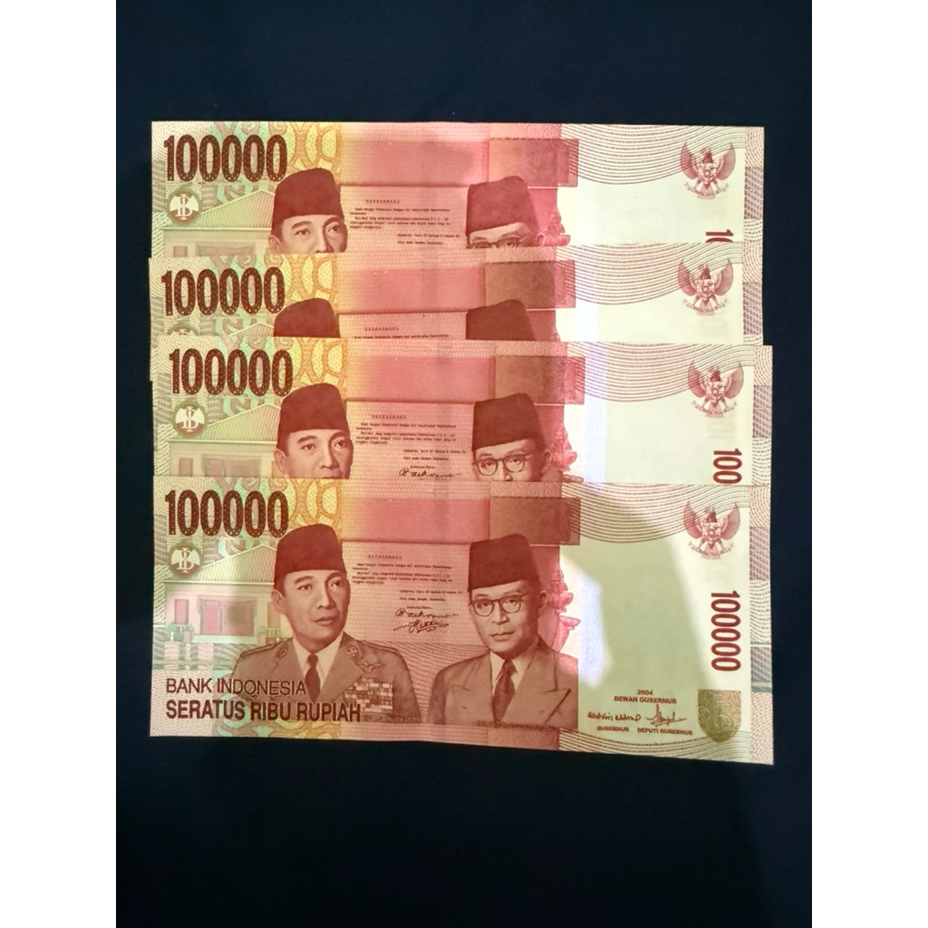 100.000 rupiah soekarno 2004 BBB UNC Mulus