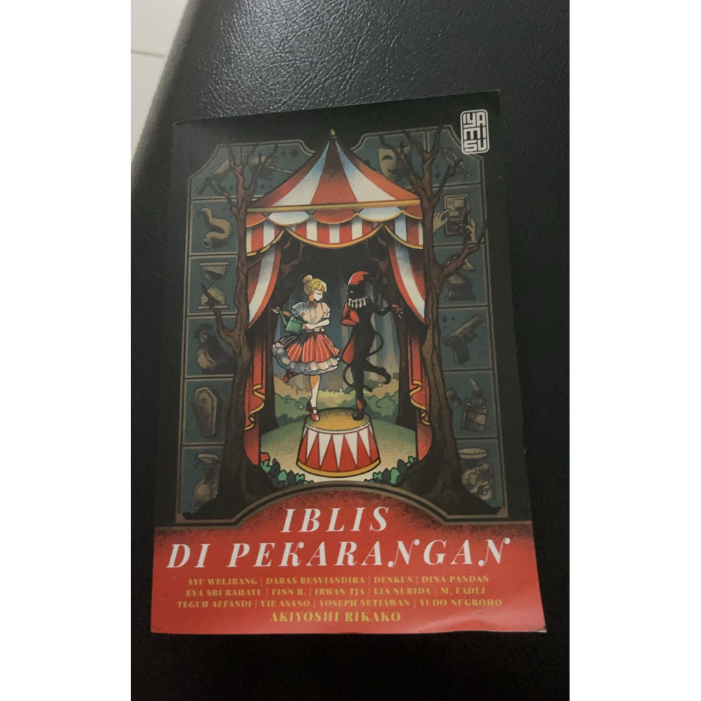 novel iblis di perkarangan