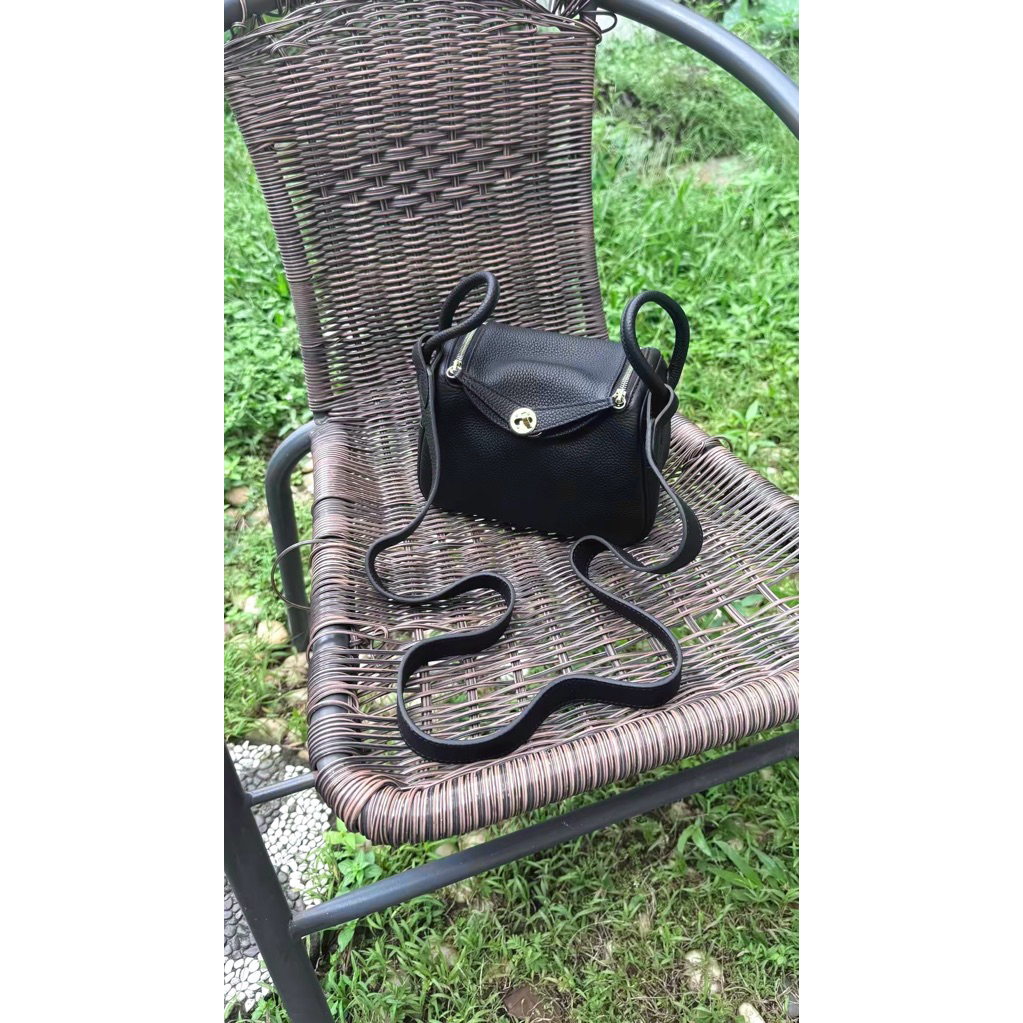 Hermong Kremes Mini Lindy Lindoy Black - Preloved