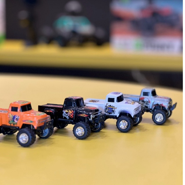 Mini RC Monster Truck Pick-Up 2WD Offroad Scale Car