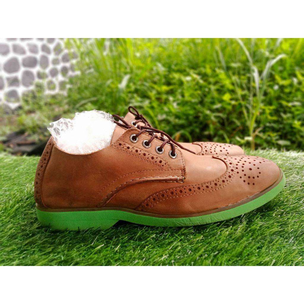 Sperry Wingtip Preloved 44