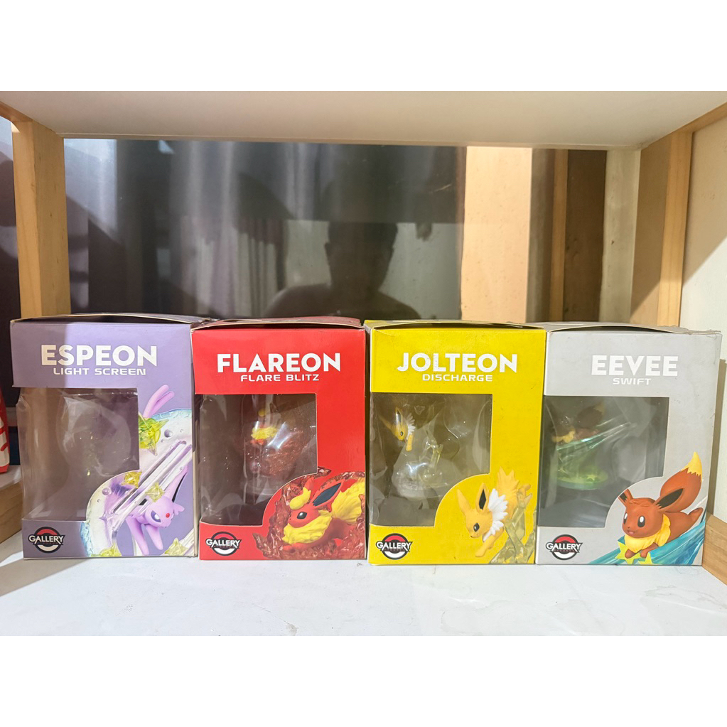 Pokemon Center Gallery Figure Eevee Espeon Jolteon Flareon Original BIB
