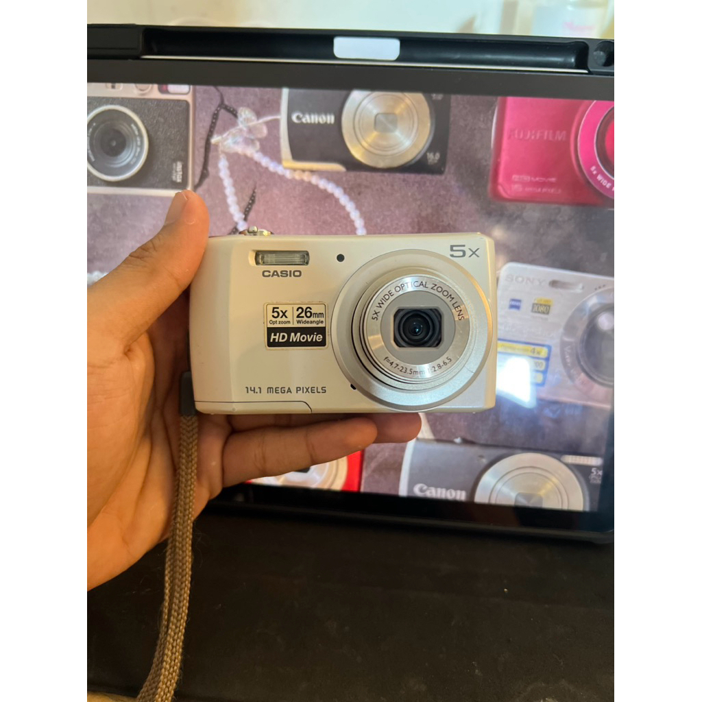 Casio Exilim QV-R200 White