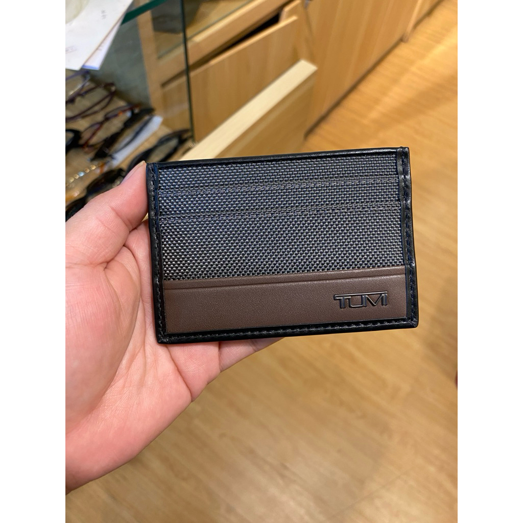 Dompet kartu tumi pria