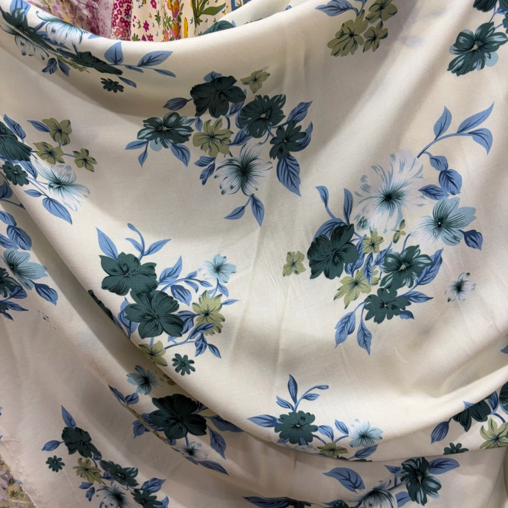 kain katun rayon viscose motif bunga mawar terlaris(0.5meter)lebar kain 150 cm