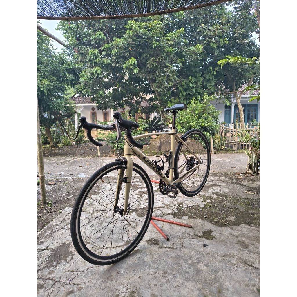 Roadbike genio Aerio R1