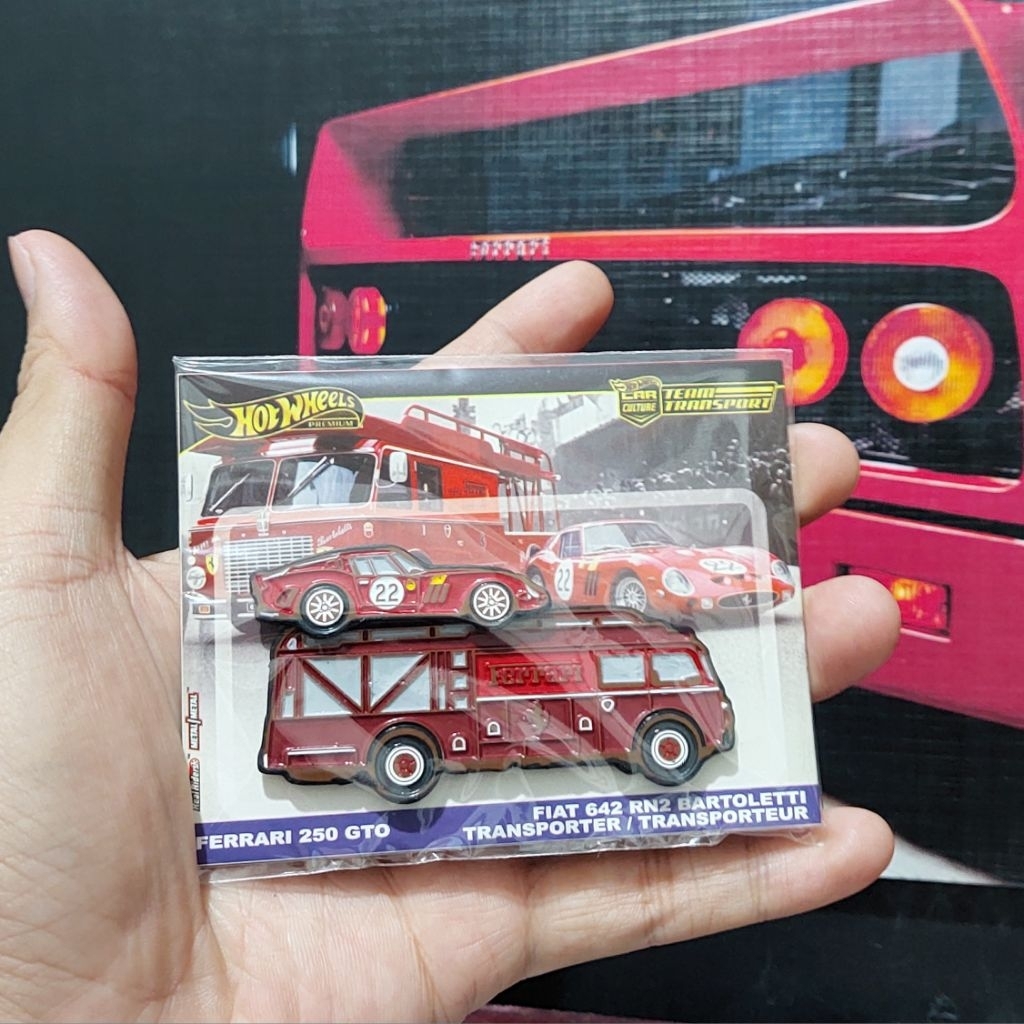 Pin / Bros Hot Wheels Ferrari Team Transport 250 GTO - Limited Edition - RARE