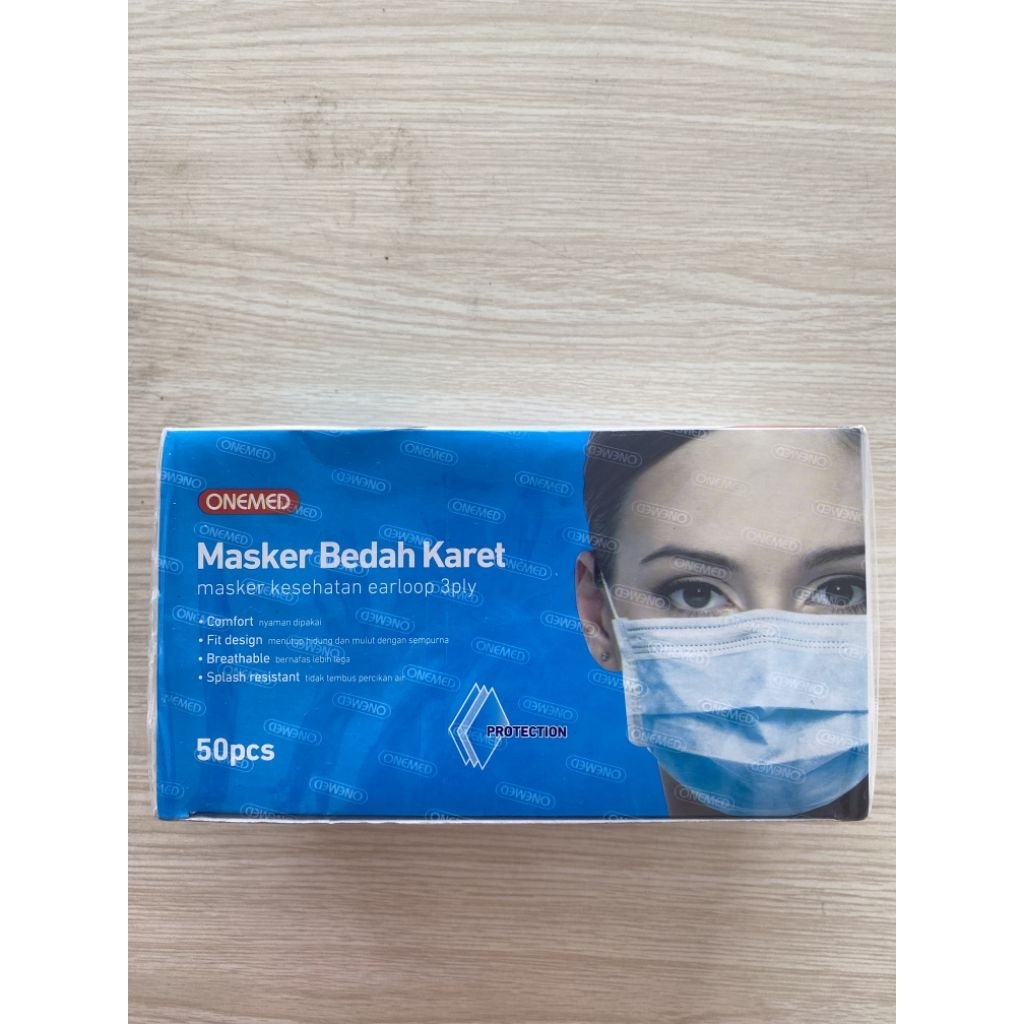 Masker Medis OneMed 3 Ply Earloop Putih 50 pcs - Lembut, Tahan Air, Nyaman Dipakai