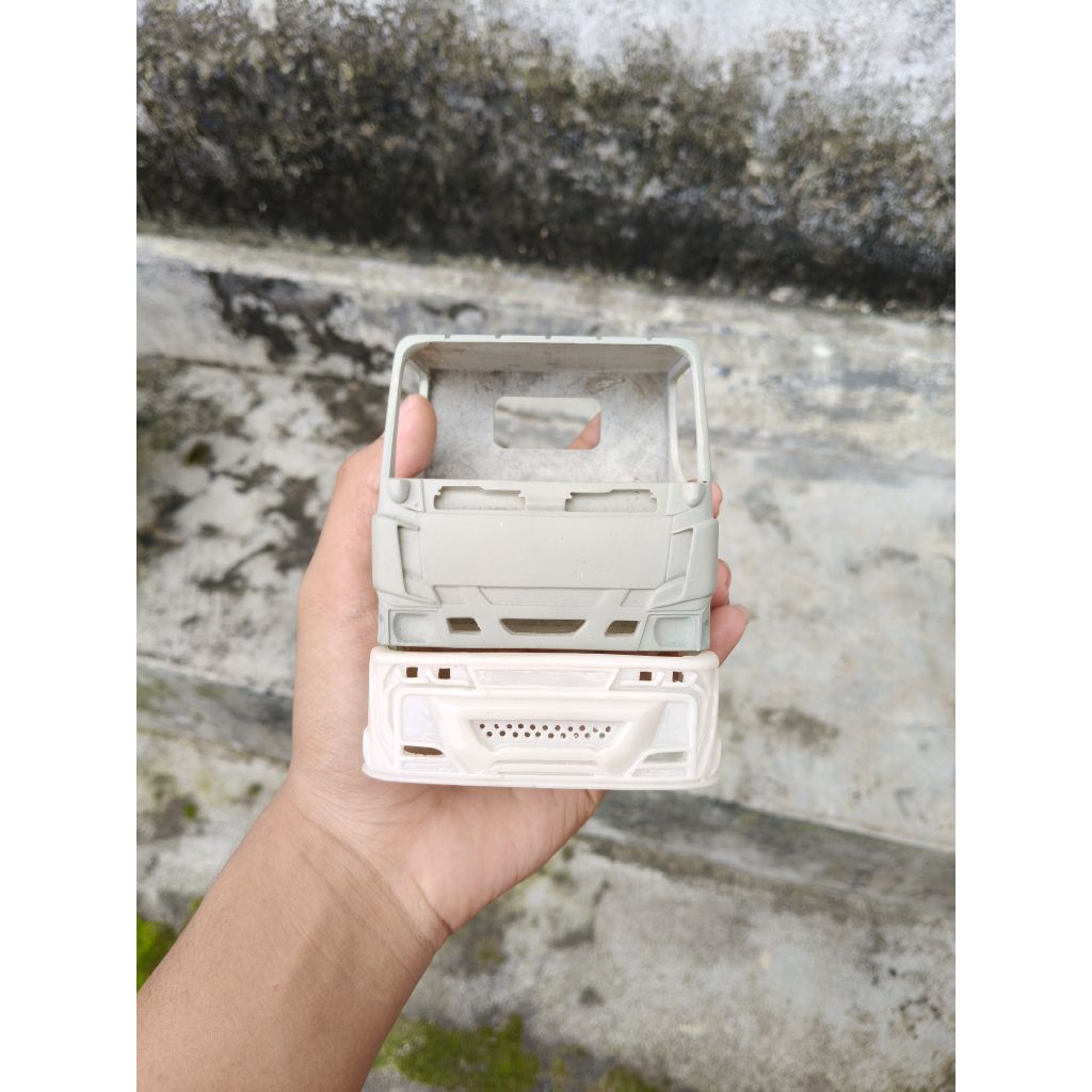 bemper R25 miniatur truk plastik