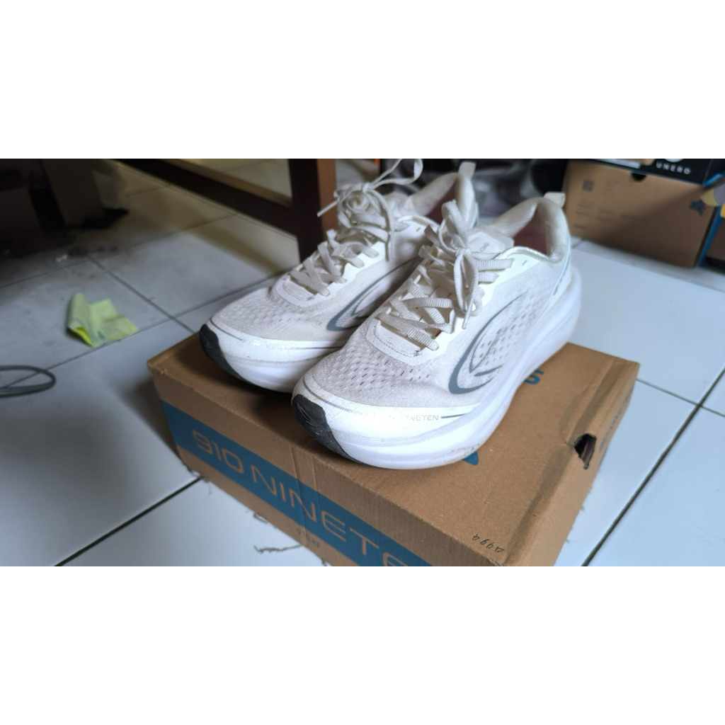 19 Nineteen Shoes (preloved)