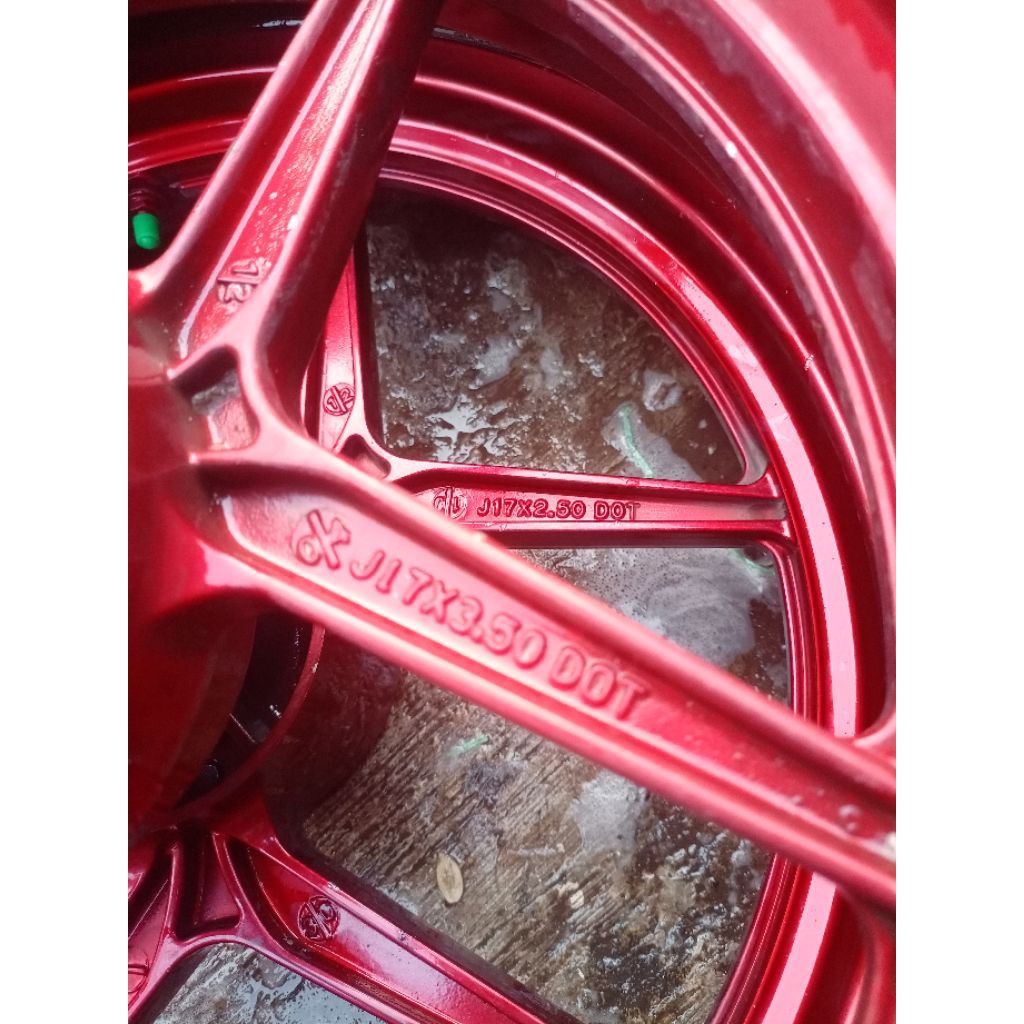 Velg Scorpio Axio