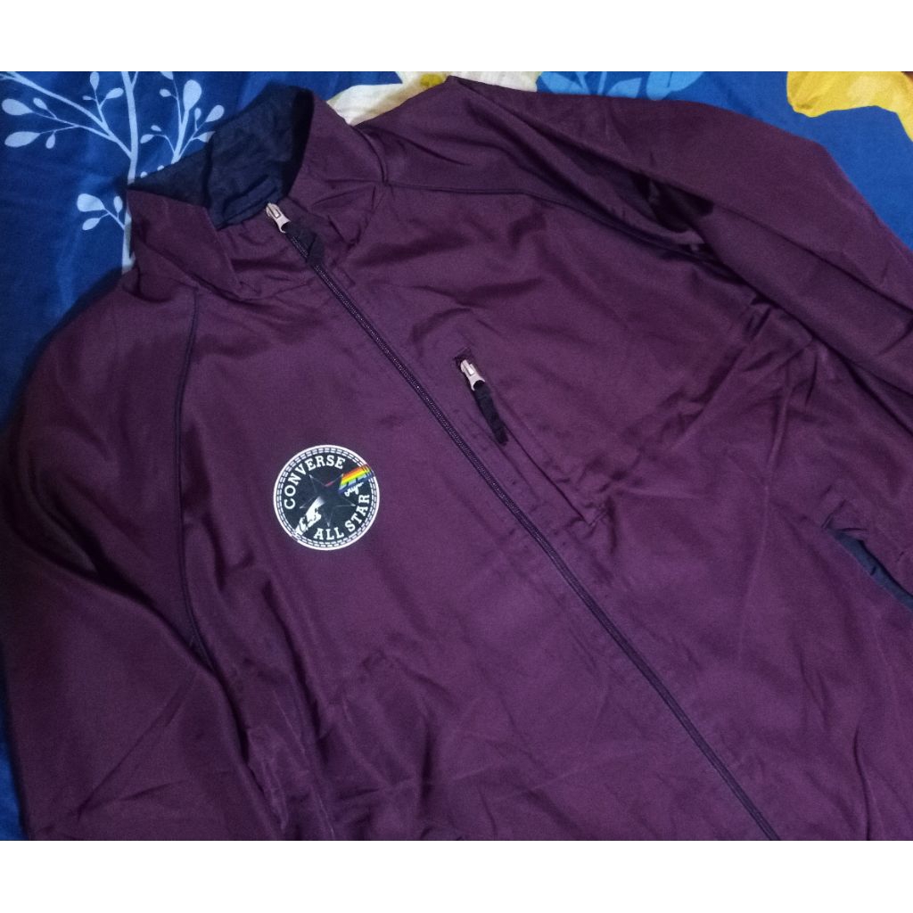 Jaket Converse Windbreaker