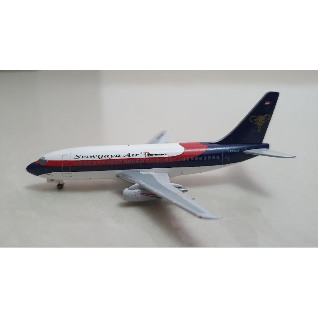 Pesawat Boeing B737-200 Sriwjayaair 1:400  Airlines