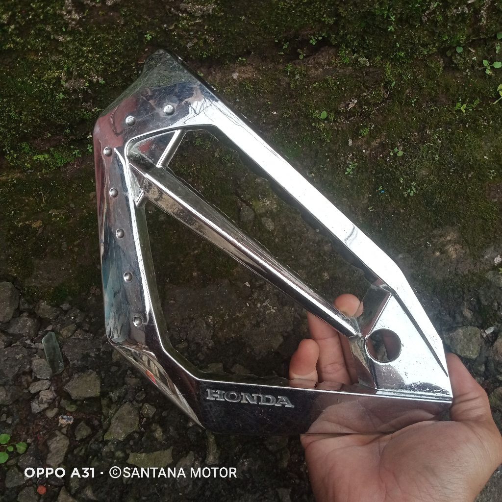 Garnish chrome cover Radiator Vario 125 150 LED old PNP new vario 125 150 smart key ori honda acceso