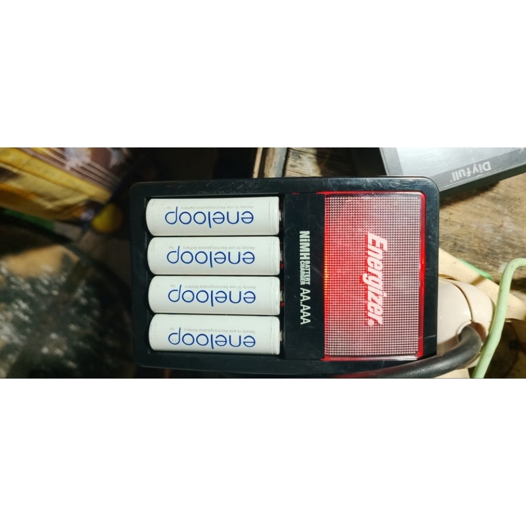 charger baterai energizer