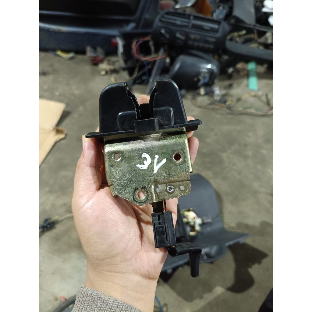 Door lock bagasi honda accord cielo