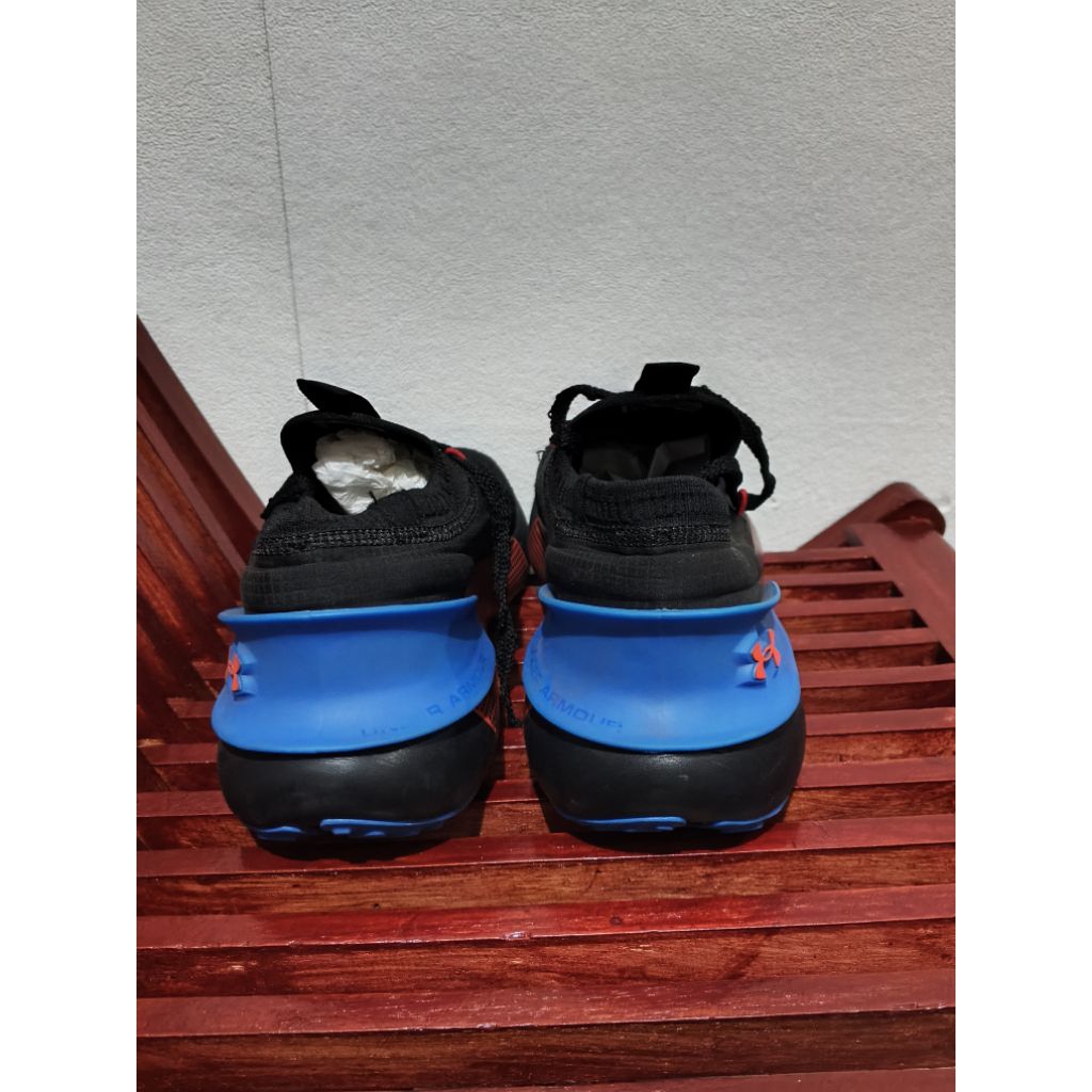 UA PHANTOM HOVR size 43 only