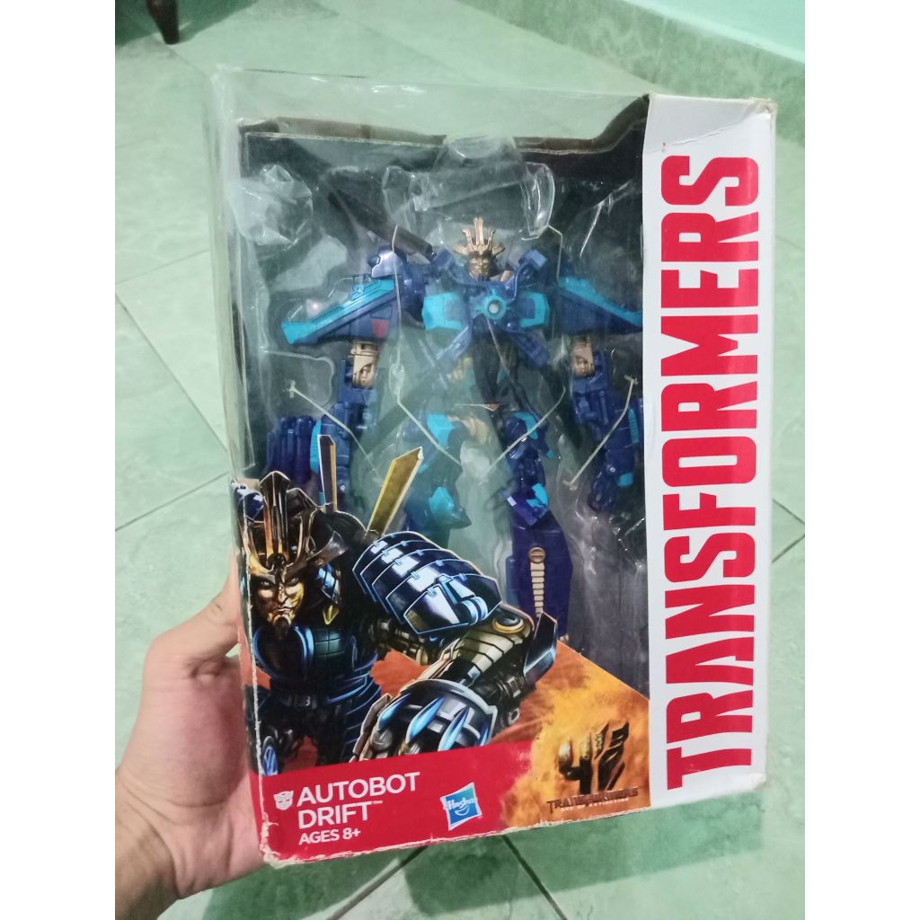 Transformers 4 Voyager Class Autobot Drift