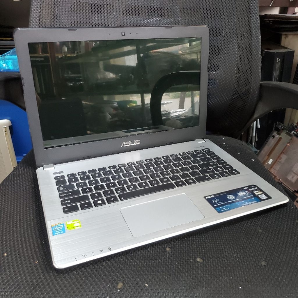 Laptop Asus A450L Core i5 Gen4 Dual VGA Nvidia