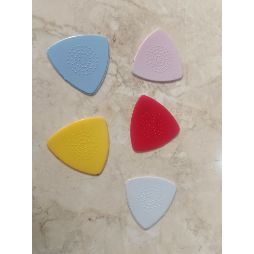 PICK MAXTONE GUITAR ACOUSTIC & ELECTRIC