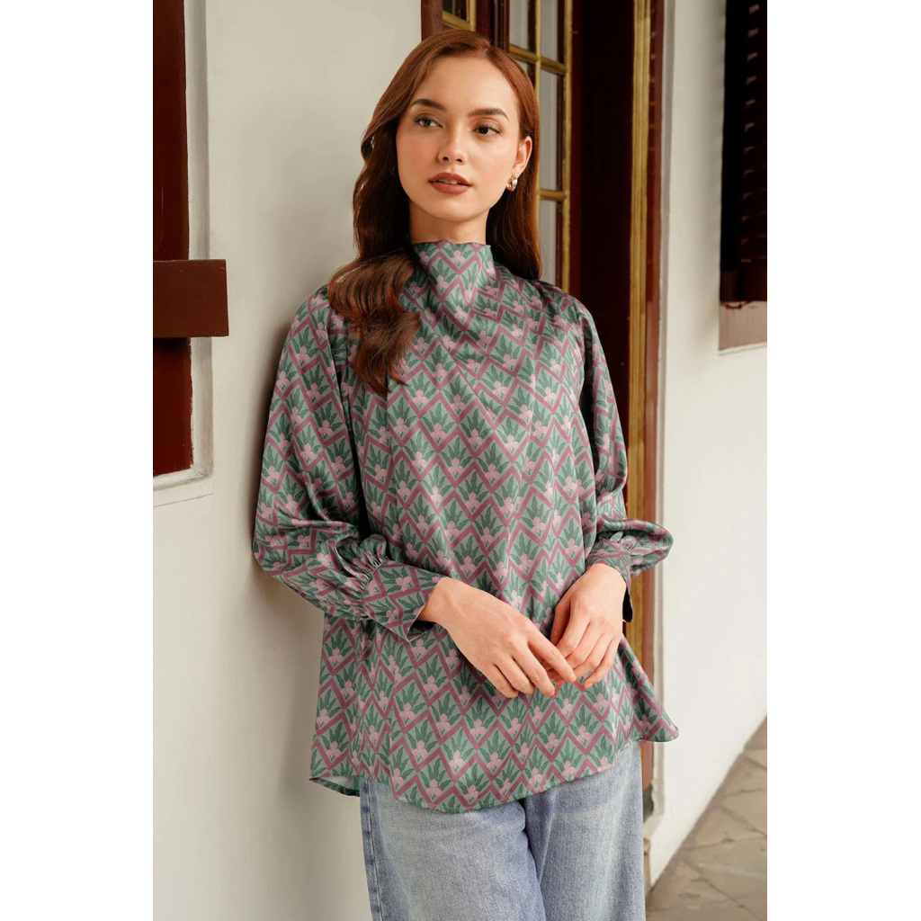SOLD PL Reverie Satin Blouse-Tea Rose (S) Tag 725k Benang Jarum